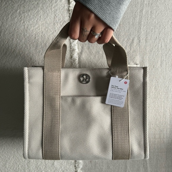 lululemon two tone canvas tote mini - Picture 13 of 16